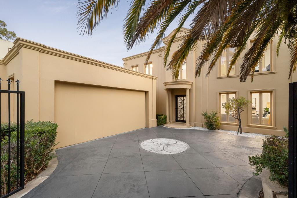 2 Tusanne Pl, Doncaster East, VIC 3109