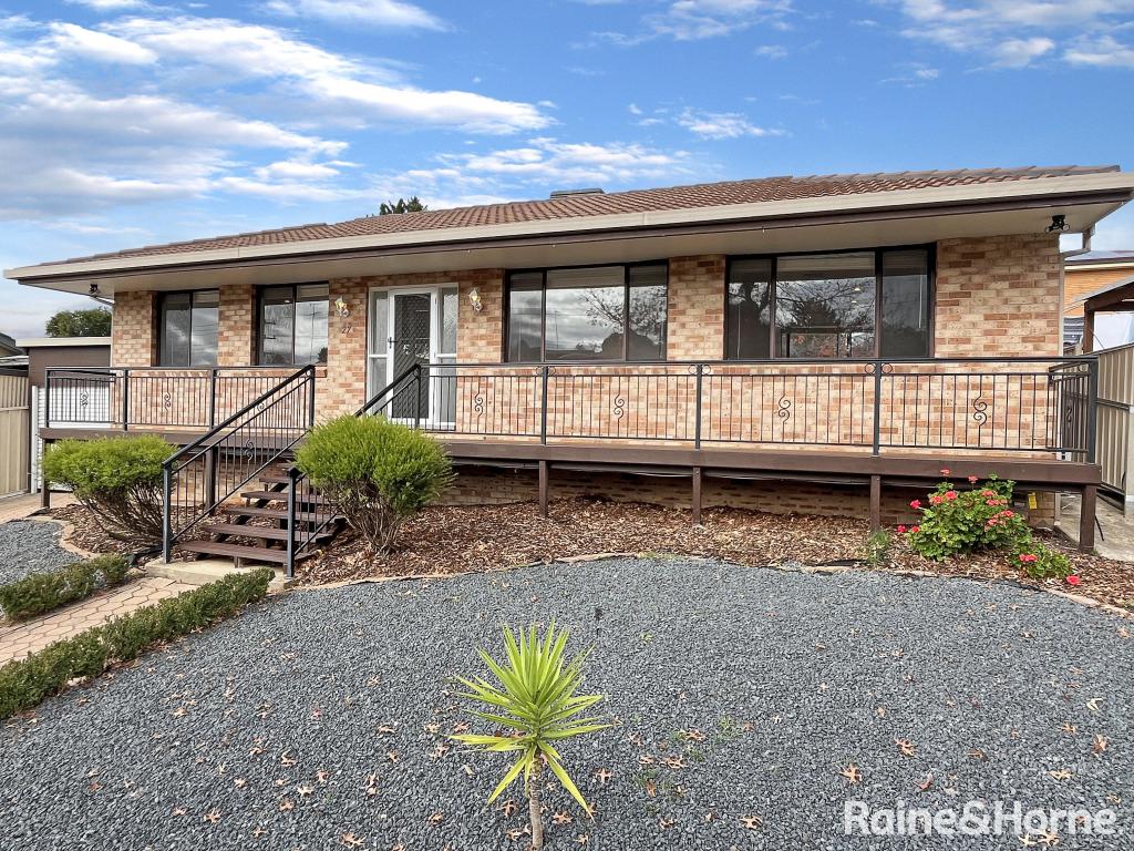 27 Candlebark Rd, Karabar, NSW 2620