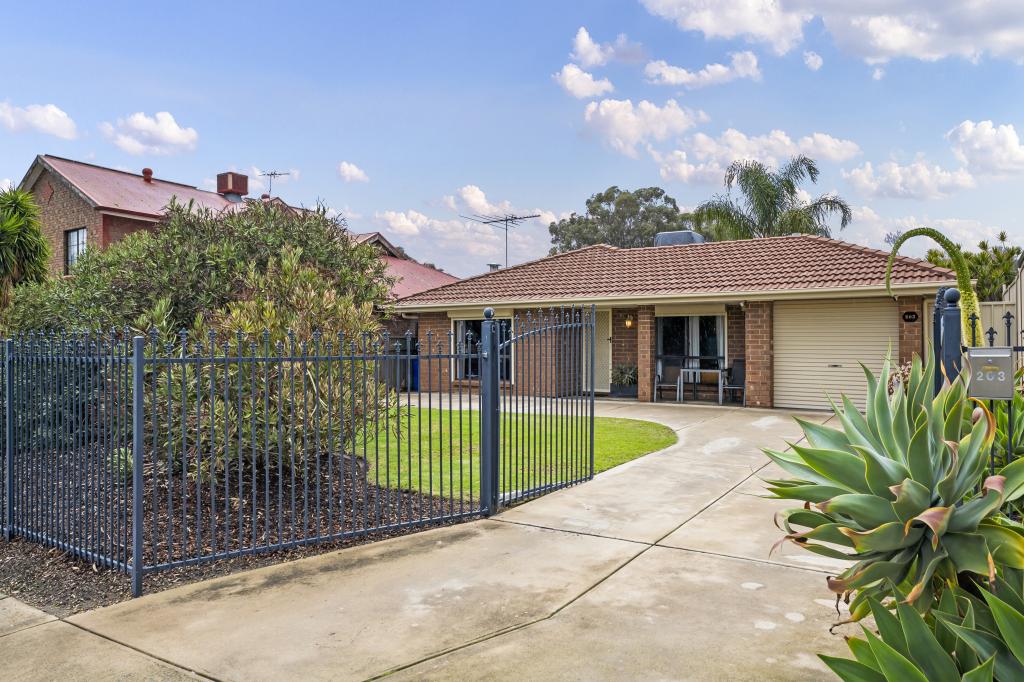 203 Hancock Rd, Tea Tree Gully, SA 5091