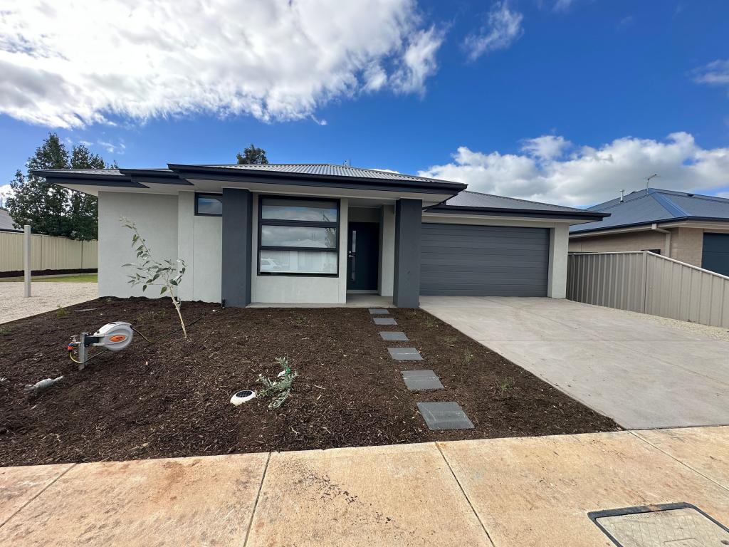 23 Senator Dr, Benalla, VIC 3672