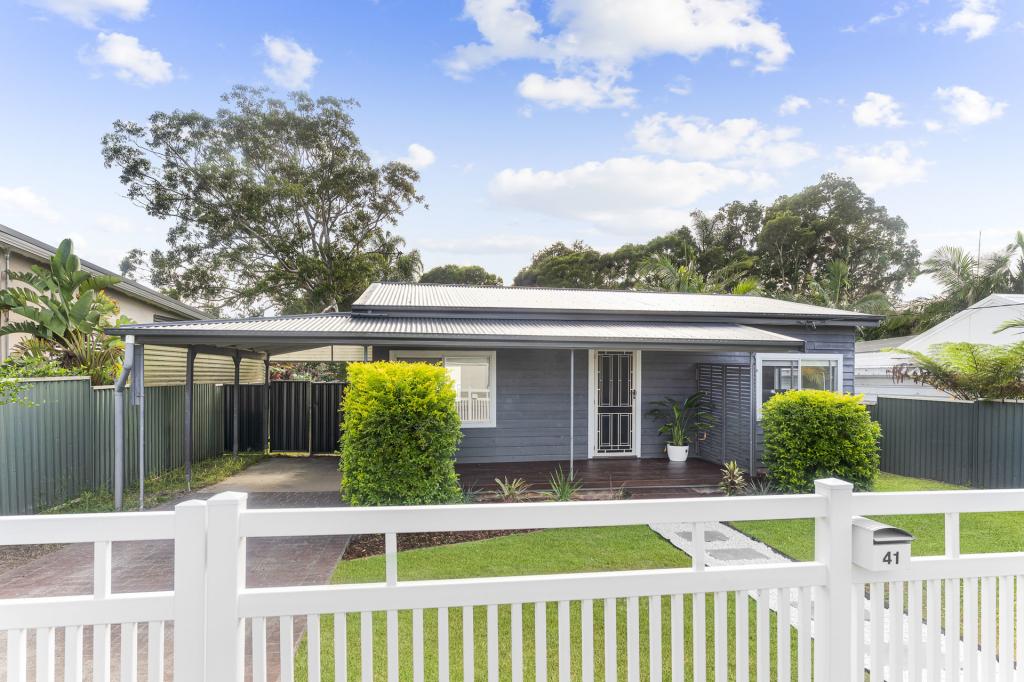 41 Brennon Rd, Gorokan, NSW 2263
