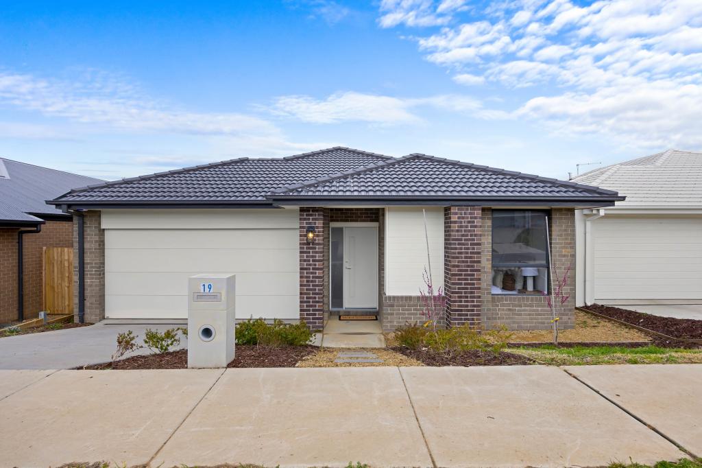 19 Beartooth Dr, Winter Valley, VIC 3358