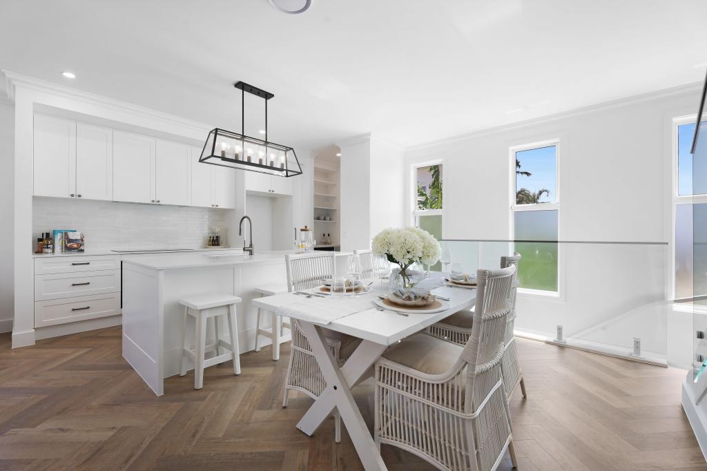 14 Victor Ave, Paradise Point, QLD 4216