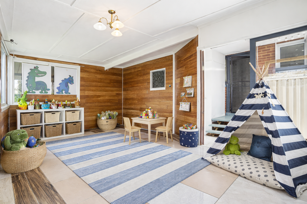 19 Roebuck Cres, Willmot, NSW 2770