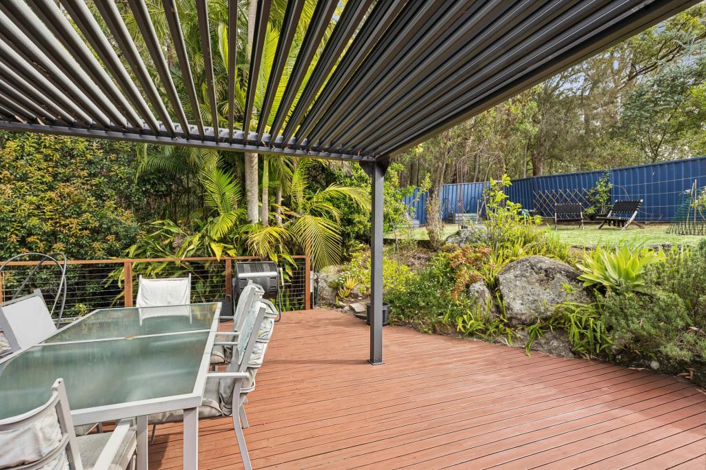 18 Pamela Cl, Green Point, NSW 2251