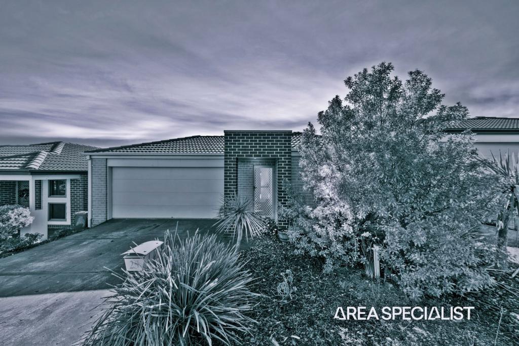 25 Rockford St, Pakenham, VIC 3810