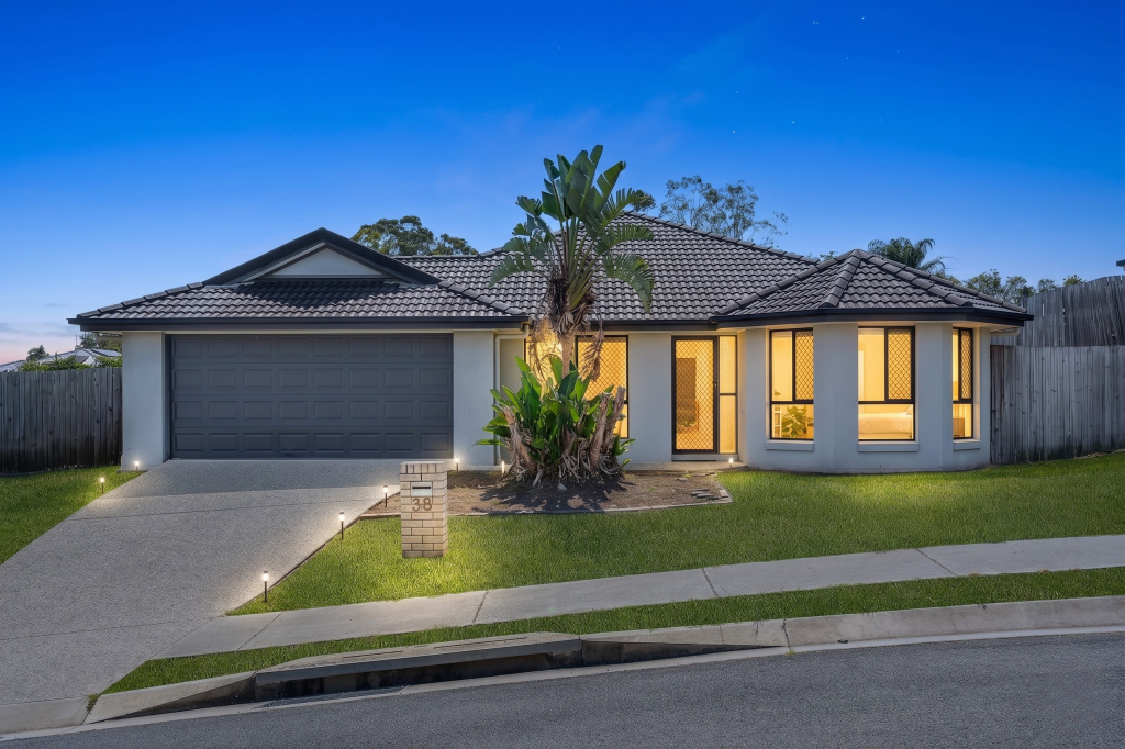 38 NAVICKAS CCT, REDBANK PLAINS, QLD 4301