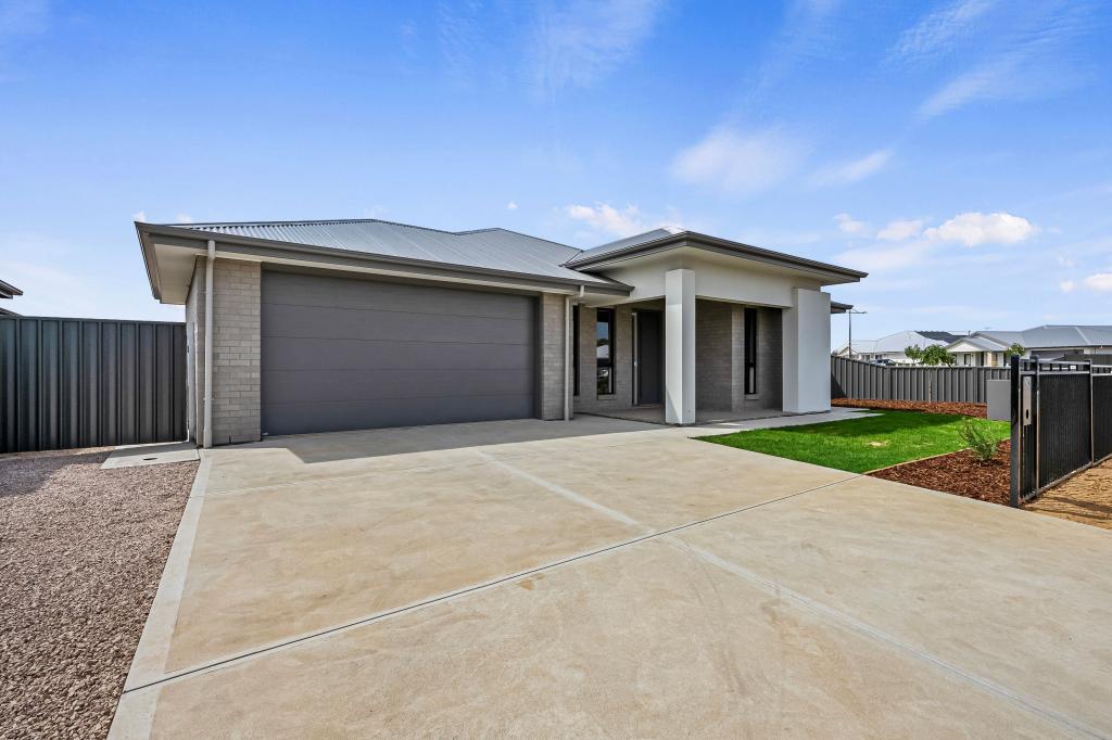 24 Newbridge Pde, Murray Bridge, SA 5253