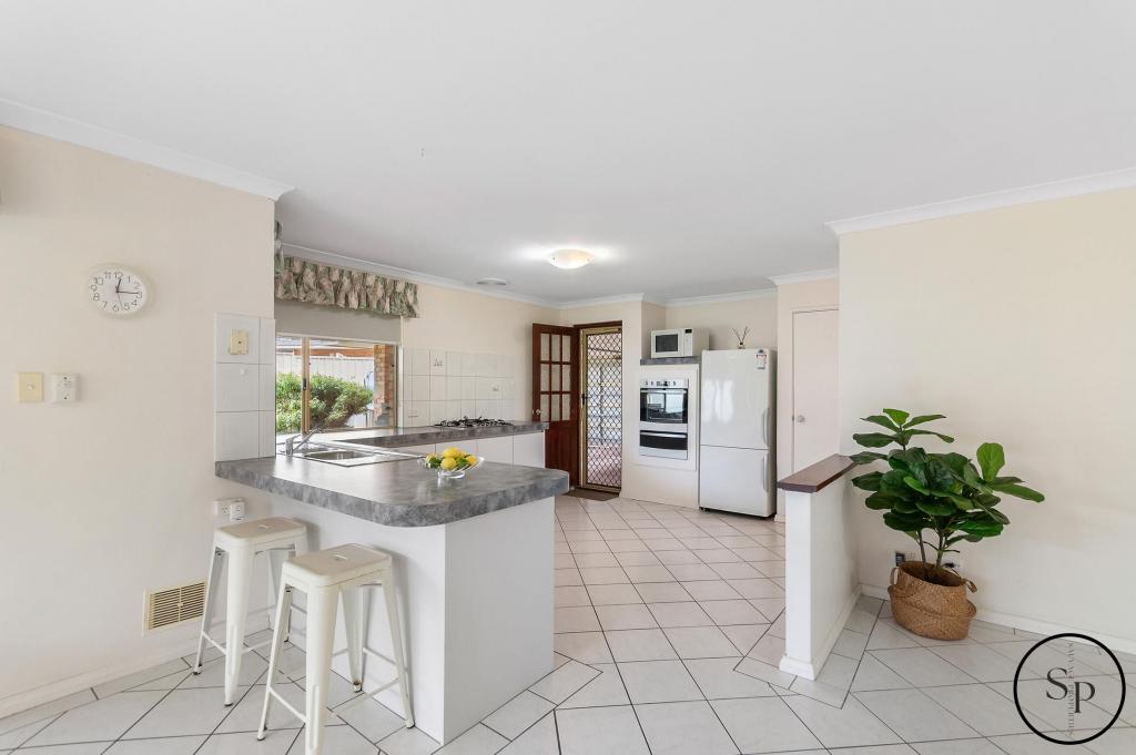 8 Willmott Cl, Halls Head, WA 6210