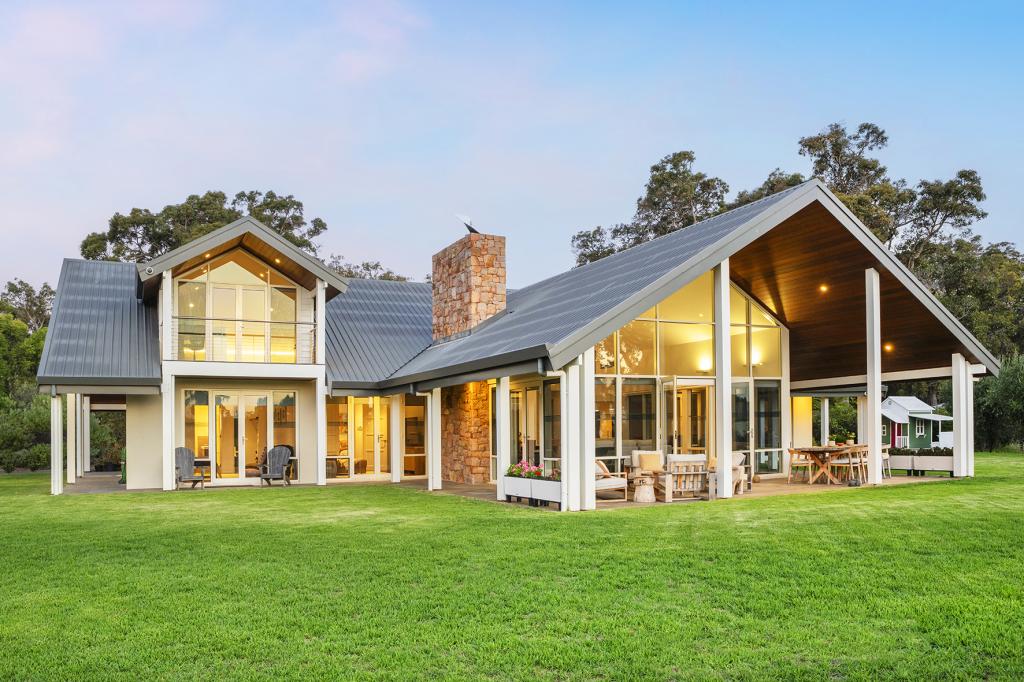 31 Grasstree Pl, Yallingup, WA 6282