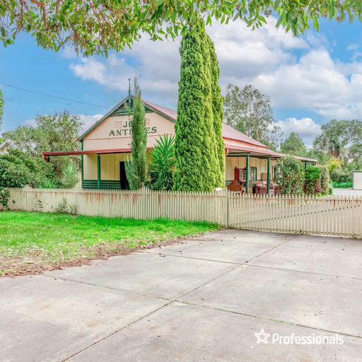 20 Church St, Kelmscott, WA 6111