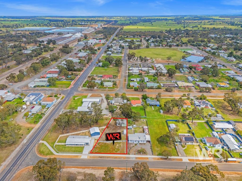 3 Armstrong St, Cranbrook, WA 6321
