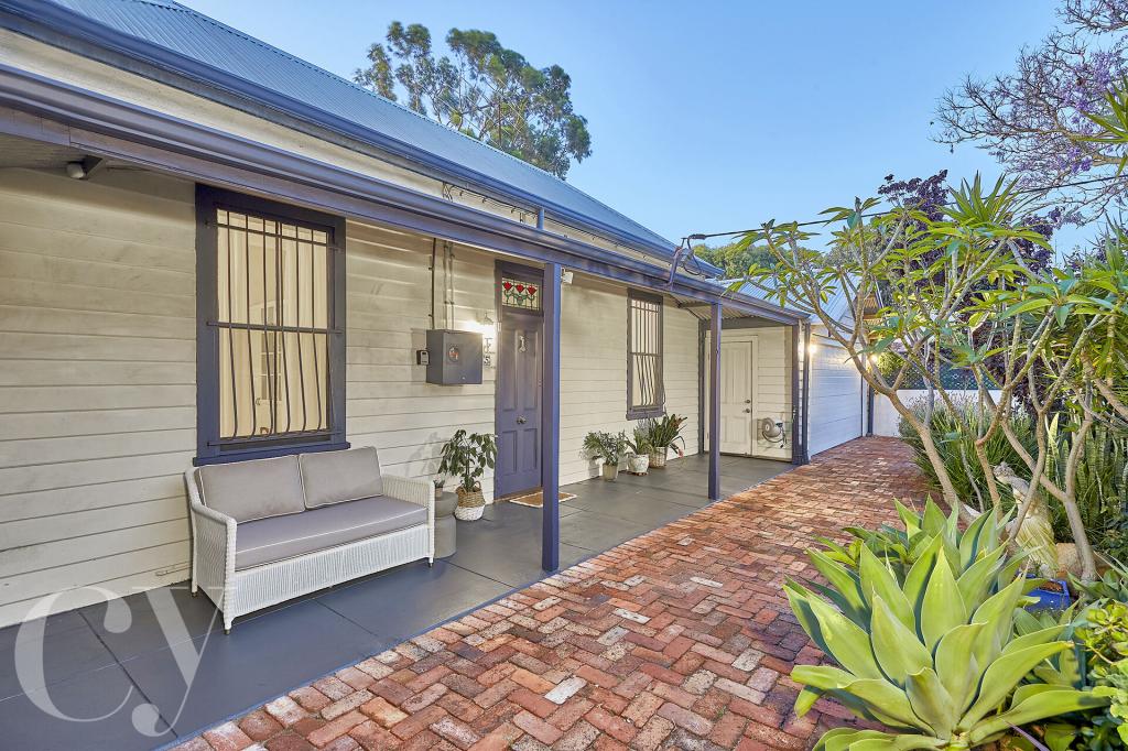 15 Chester St, South Fremantle, WA 6162
