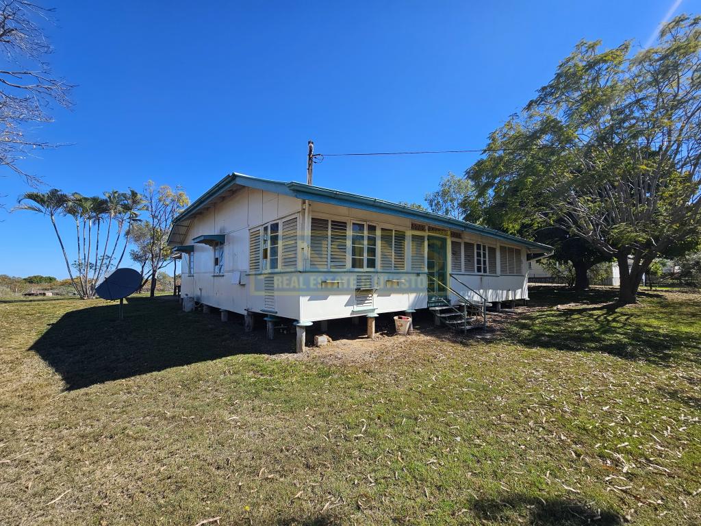 16 Paull St, Charters Towers City, QLD 4820