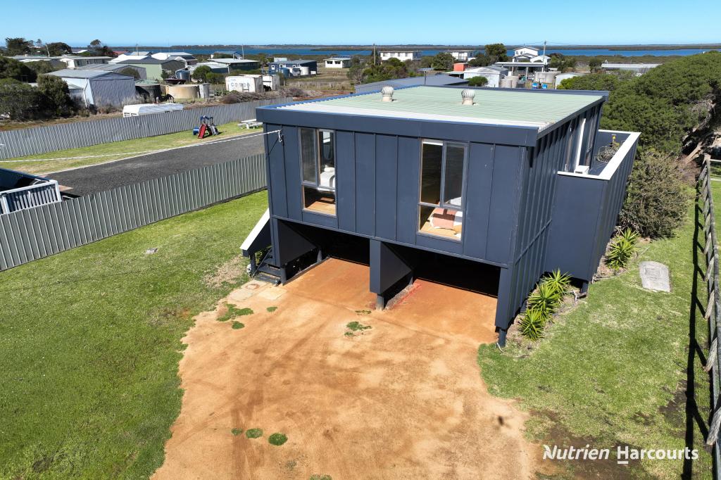 43 Manns Beach Rd, Manns Beach, VIC 3971