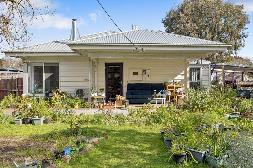 77 Oman St, Lismore, VIC 3324