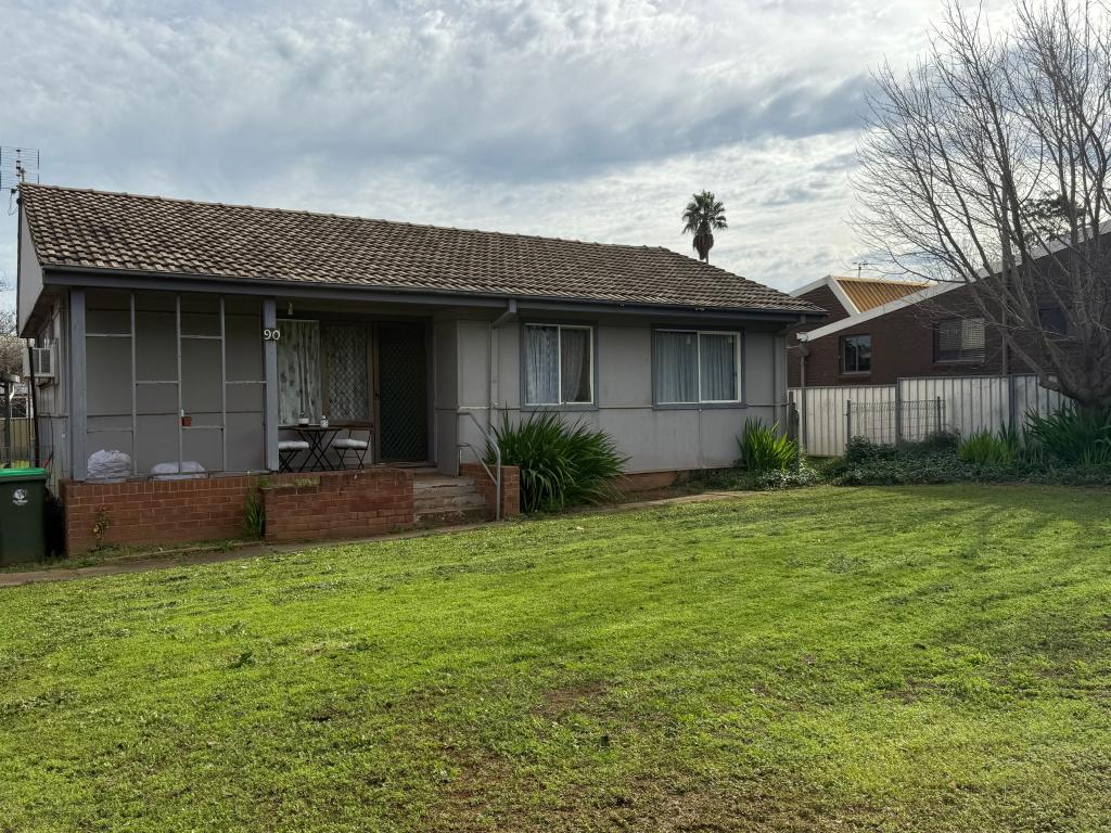 90 Calarie Rd, Forbes, NSW 2871