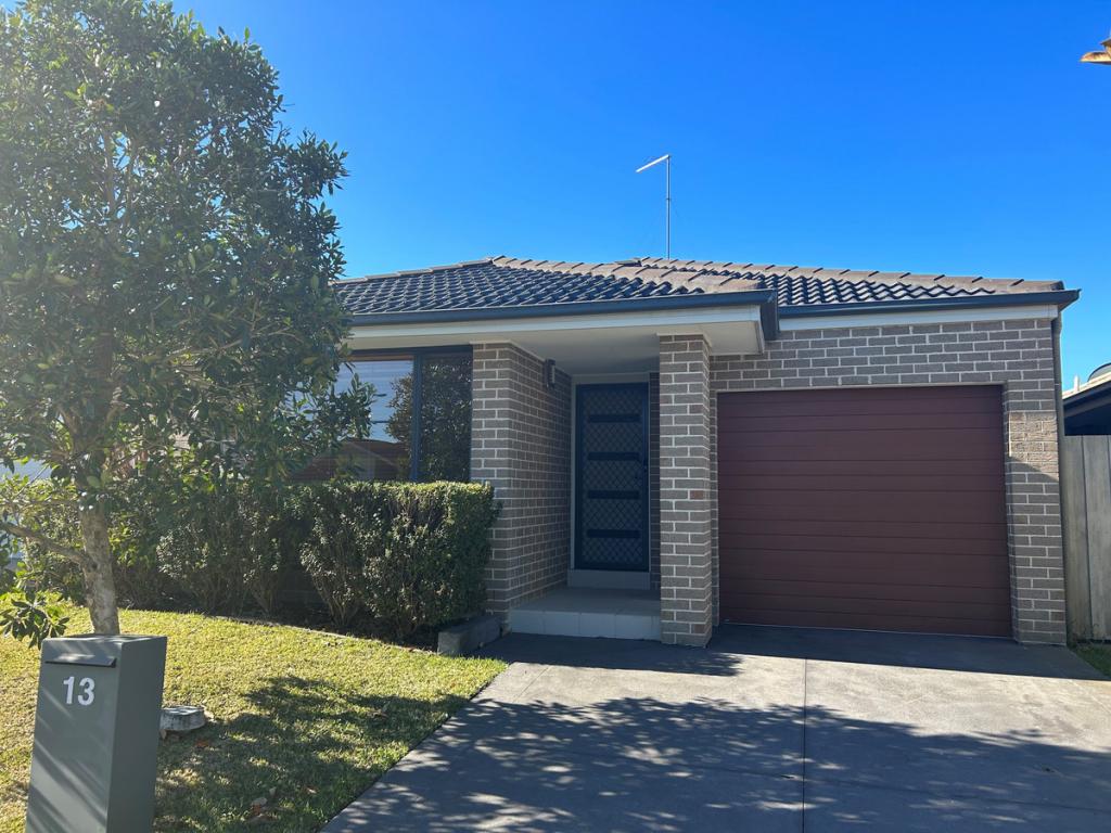 13 Greenhill St, Spring Farm, NSW 2570