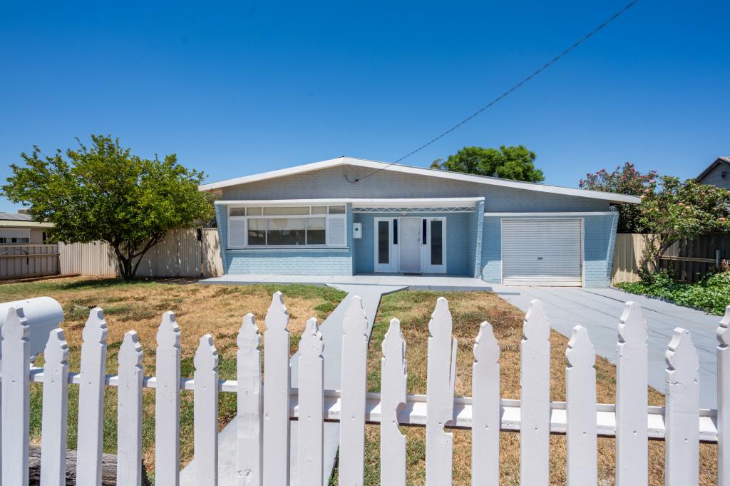 42a Johnston St, Boulder, WA 6432