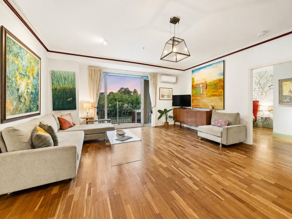 203/400 St Kilda Rd, Melbourne, VIC 3004