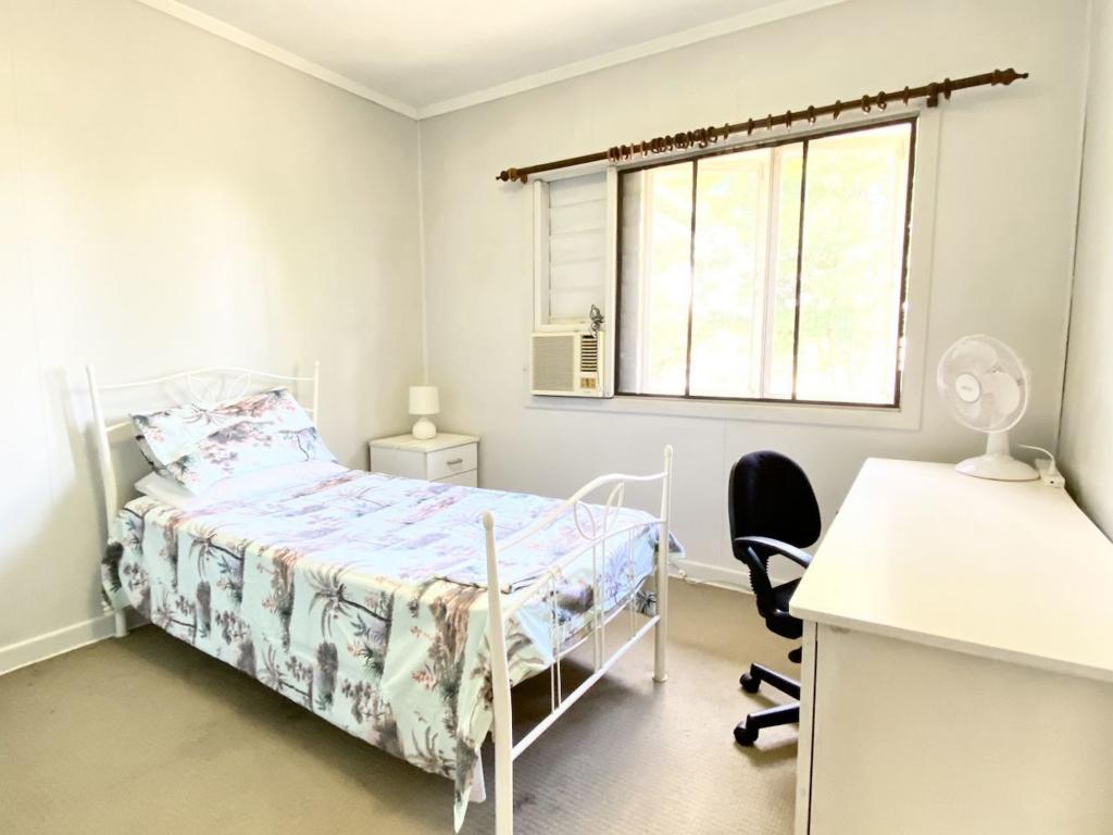 Room 1/188 Nyleta St, Coopers Plains, QLD 4108