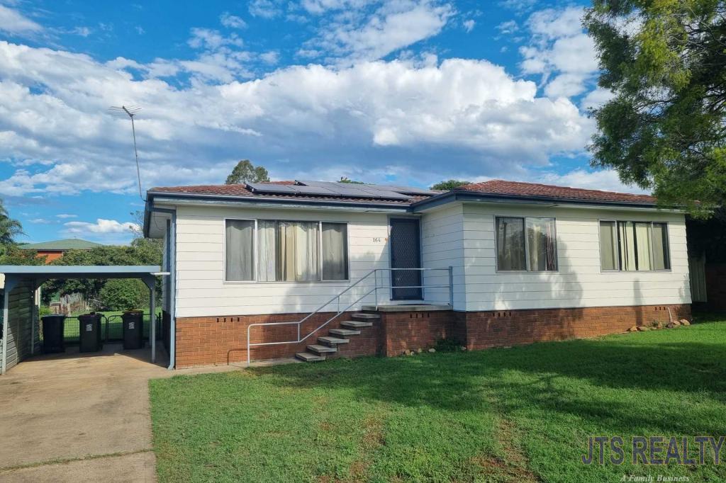 164 MACQUEEN ST, ABERDEEN, NSW 2336