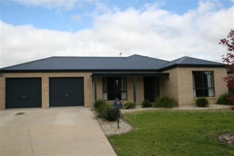 11 Wills Ct, Thurgoona, NSW 2640