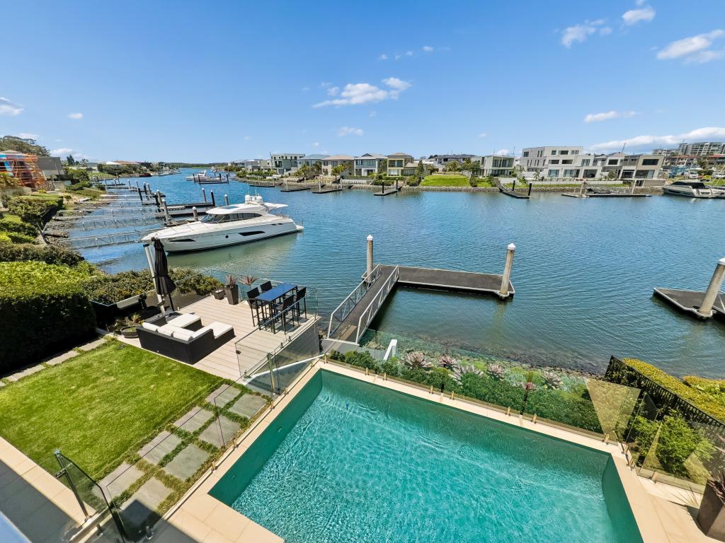 1078 EDGECLIFF DR, SANCTUARY COVE, QLD 4212