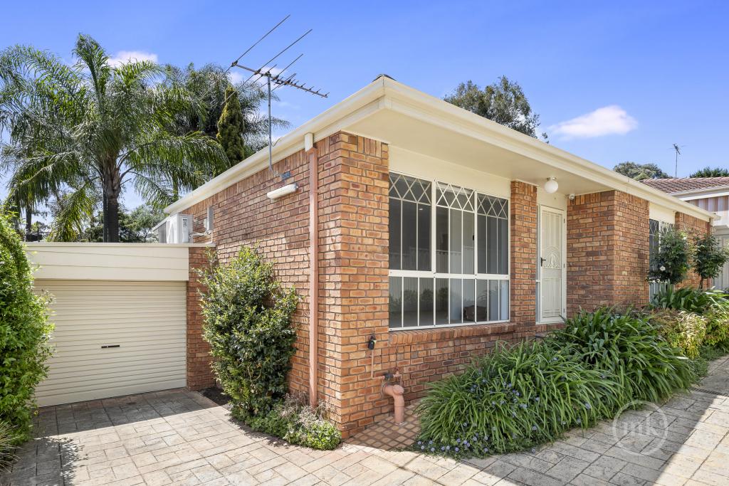 2/15 Toumlin Gr, Viewbank, VIC 3084
