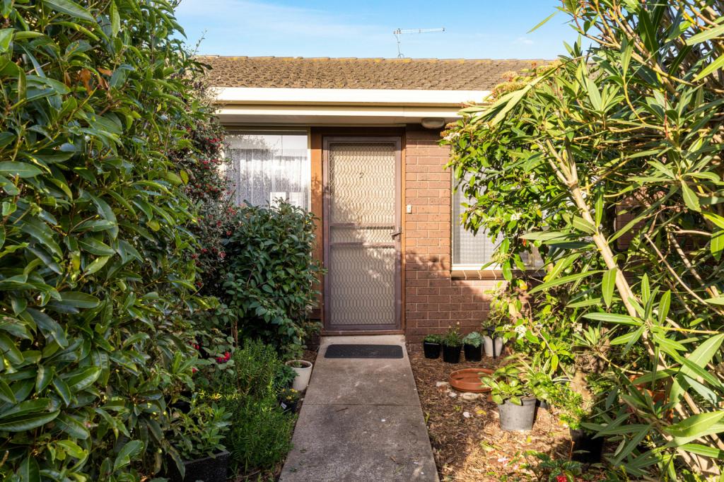 2/232-234 Wilsons Rd, Whittington, VIC 3219