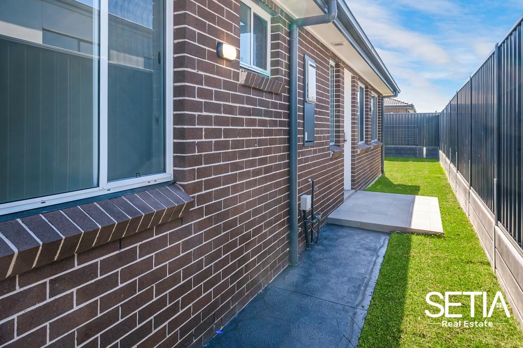 18a Haryana Rd, Claremont Meadows, NSW 2747