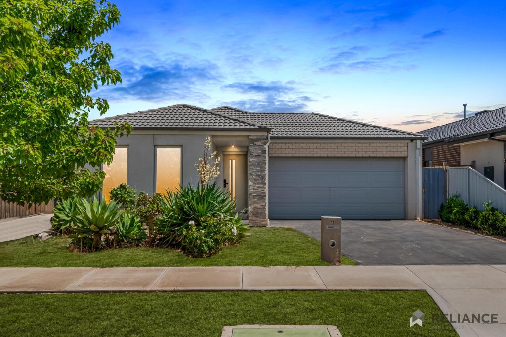 22 Canterbury Cct, Melton South, VIC 3338