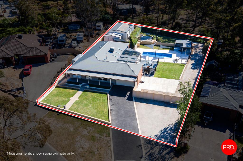 13 Bedarra Ct, Maiden Gully, VIC 3551