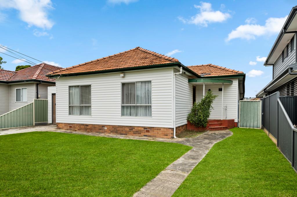 161 Birdwood Rd, Georges Hall, NSW 2198