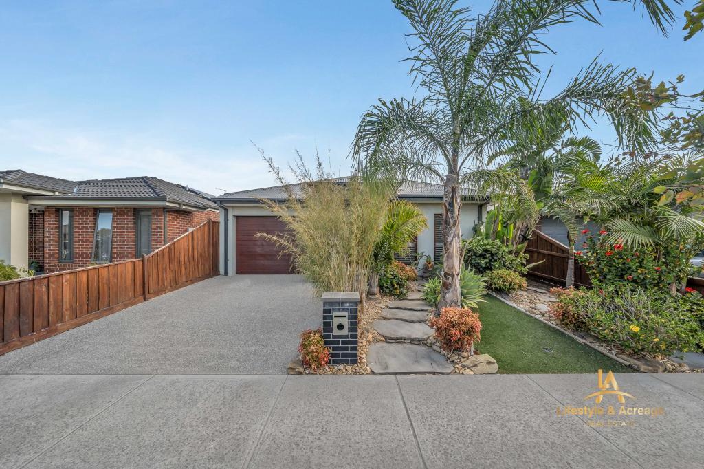 5 Nagle Cres, Cranbourne West, VIC 3977