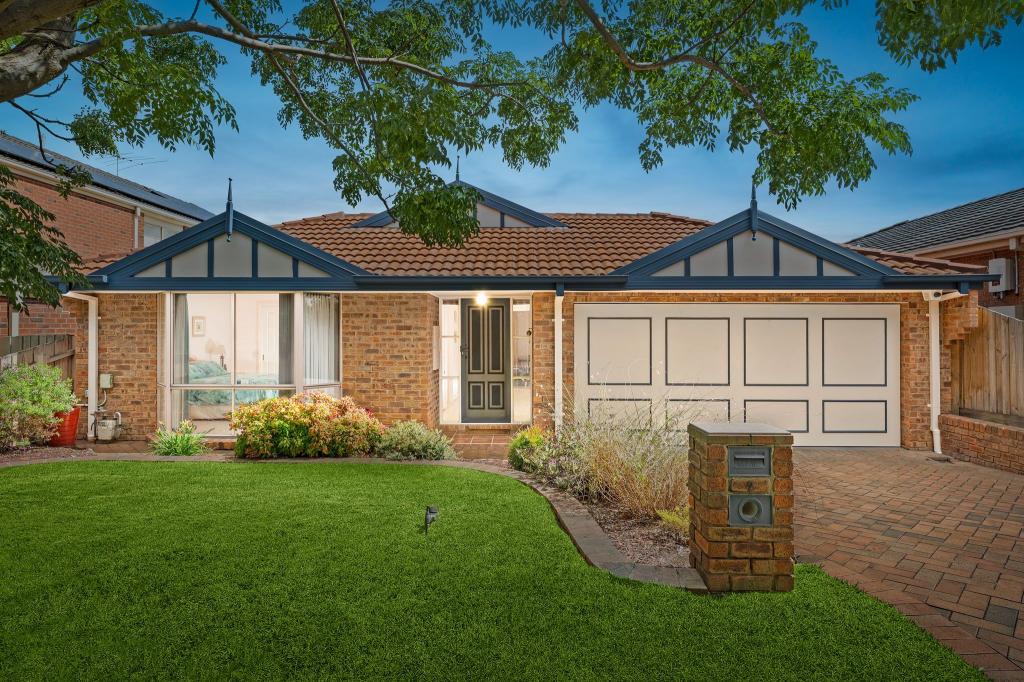 2 Silvertop Ct, Mill Park, VIC 3082