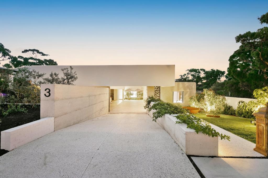 3 MAYFAIR ST, MOUNT CLAREMONT, WA 6010