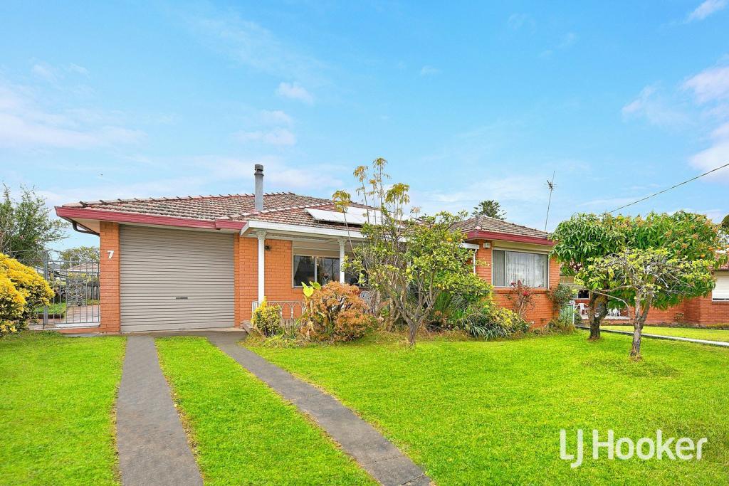 7 Savoy Cres, Chester Hill, NSW 2162