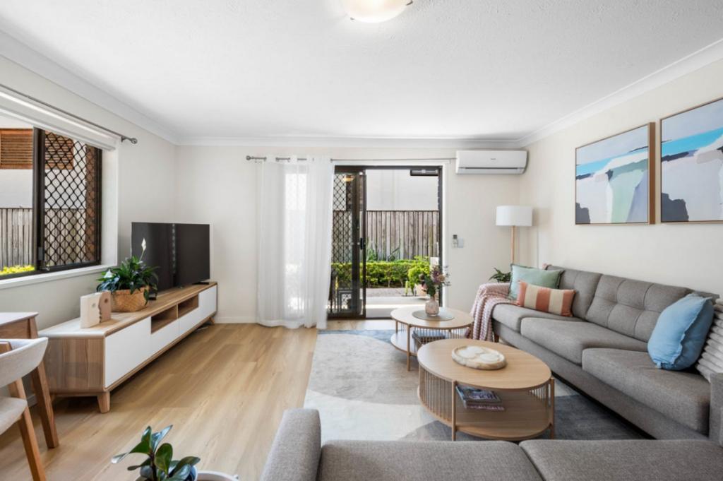 2/14 PEERLESS AVE, MERMAID BEACH, QLD 4218