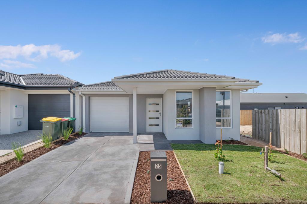 25 SKIPPER AVE, LARA, VIC 3212
