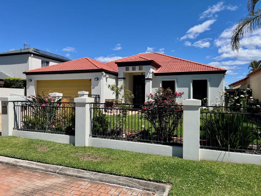 14 KEN CRES, HELENSVALE, QLD 4212