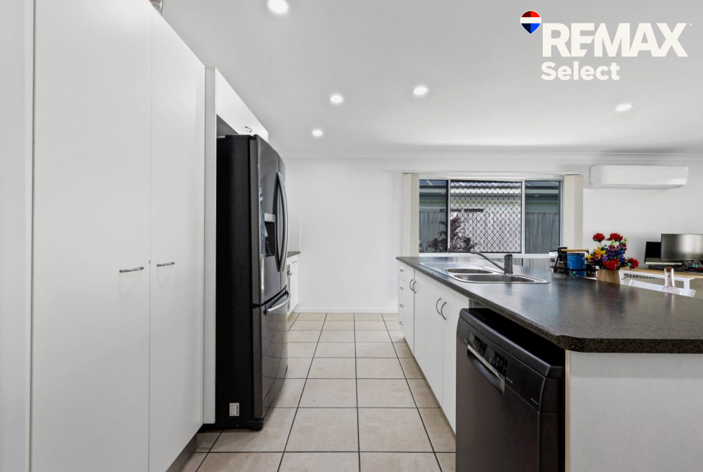 16 Helmsman Dr, Bucasia, QLD 4750