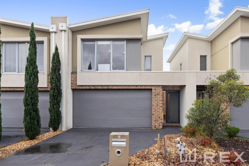 9 OPTIMA ST, OFFICER, VIC 3809