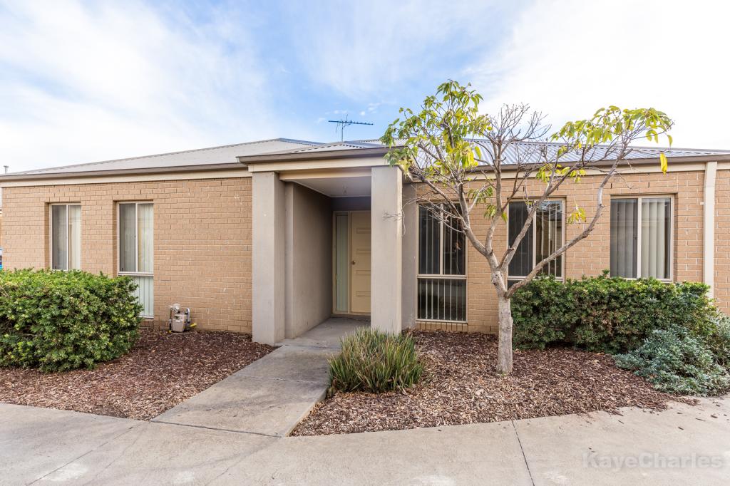 5/6a Iris Pl, Pakenham, VIC 3810