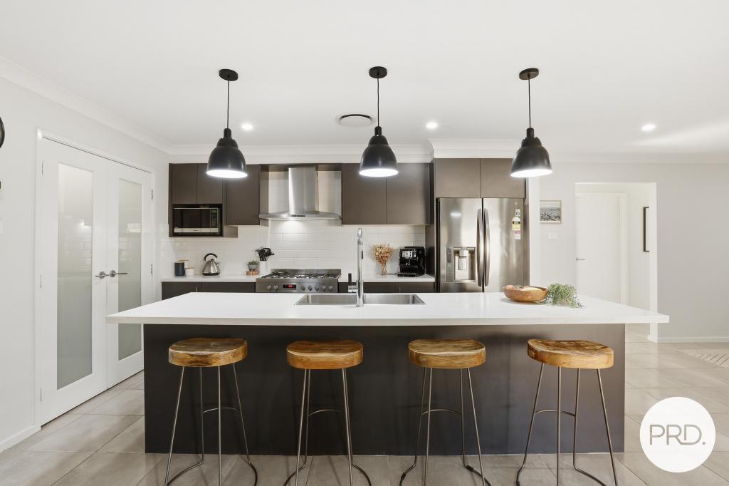 4 Mittagong St, Tullimbar, NSW 2527
