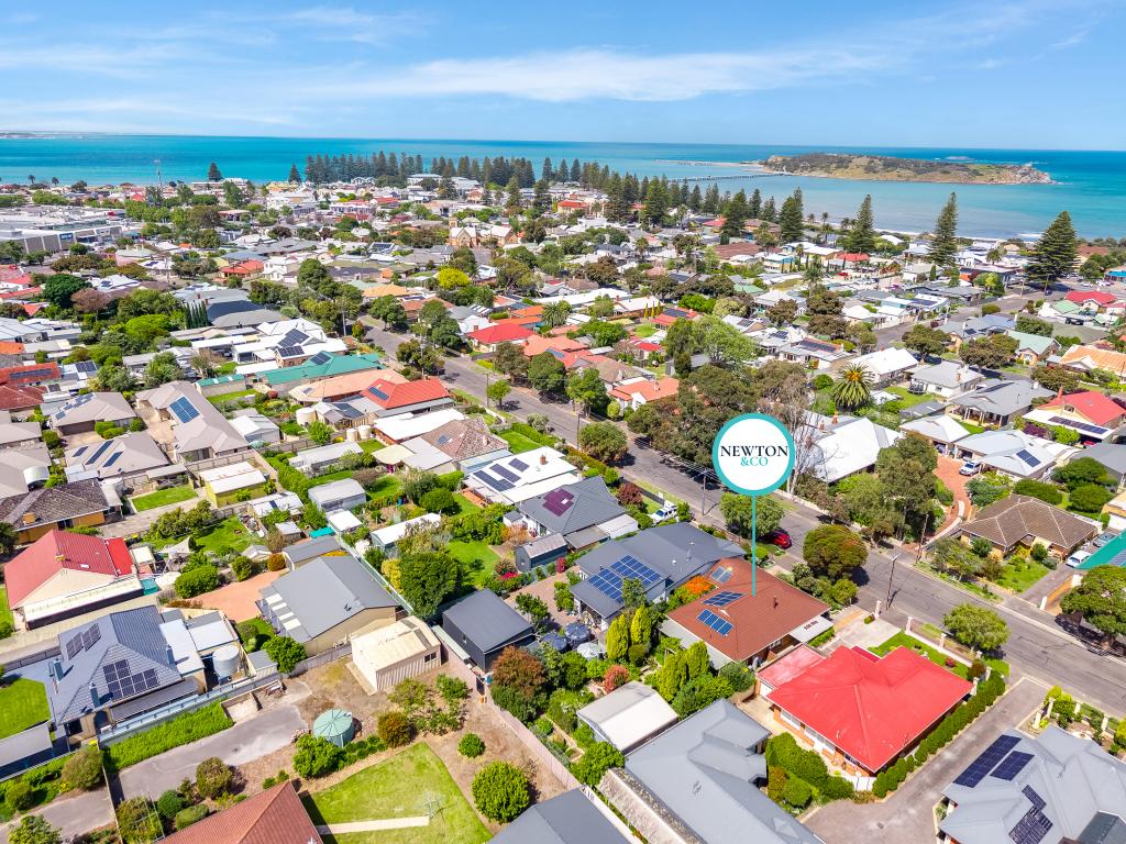 37 Lindsay St, Victor Harbor, SA 5211