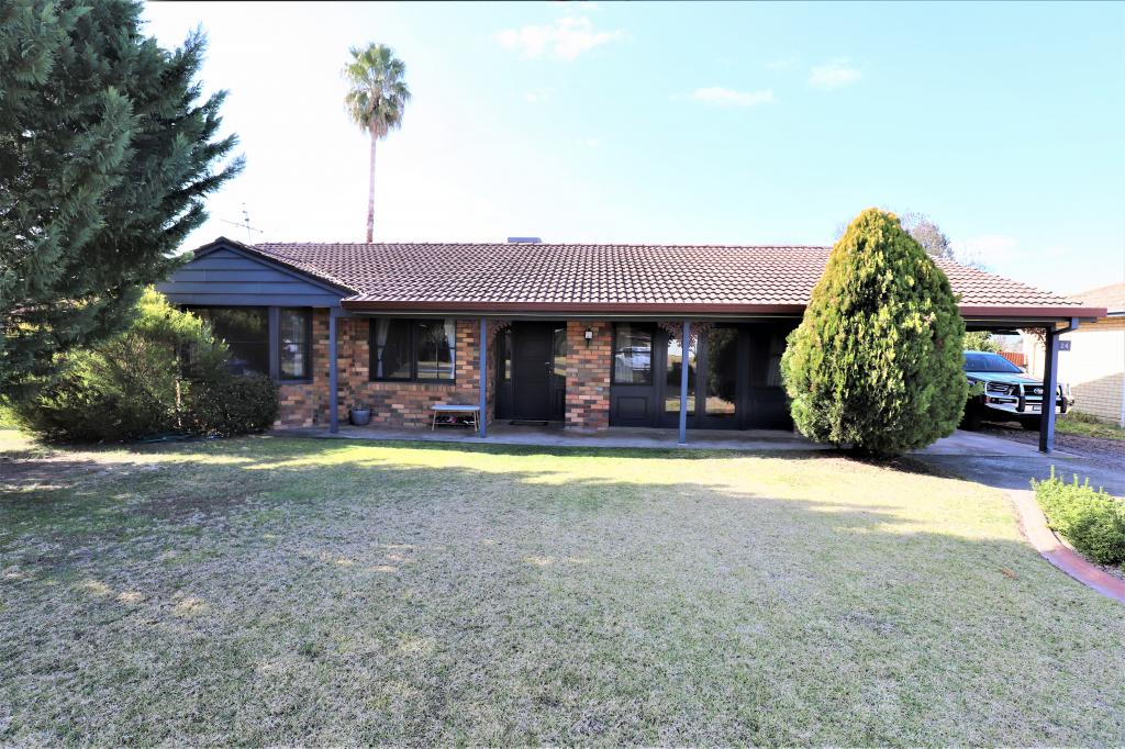 24 Cutler Ave, Cootamundra, NSW 2590