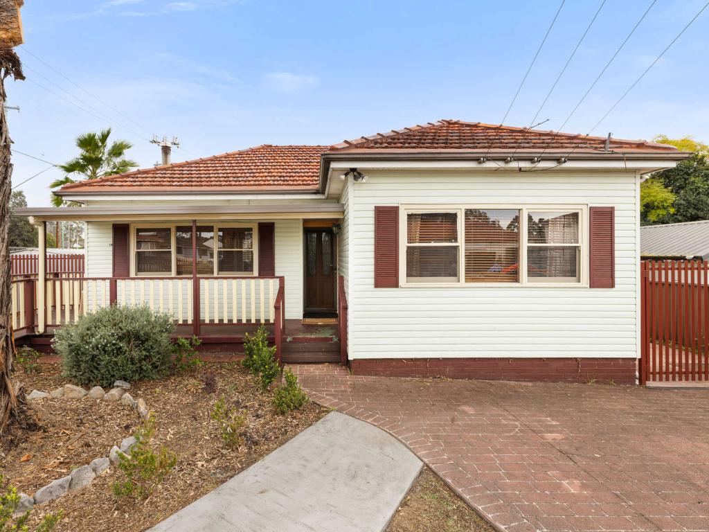 19 Station Rd, Toongabbie, NSW 2146