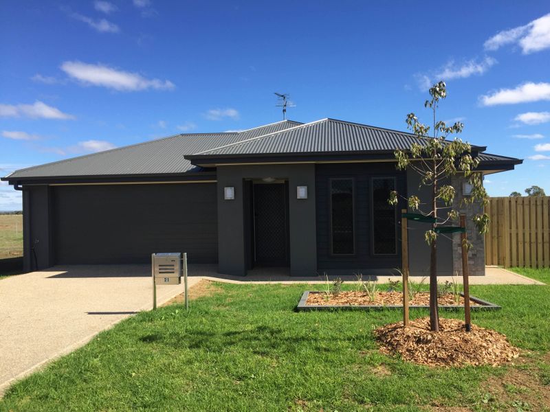 21 Bromeliad Cct, Roma, QLD 4455