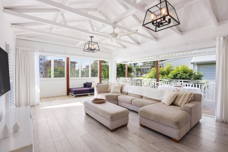 8 Fourth Ave, Palm Beach, QLD 4221